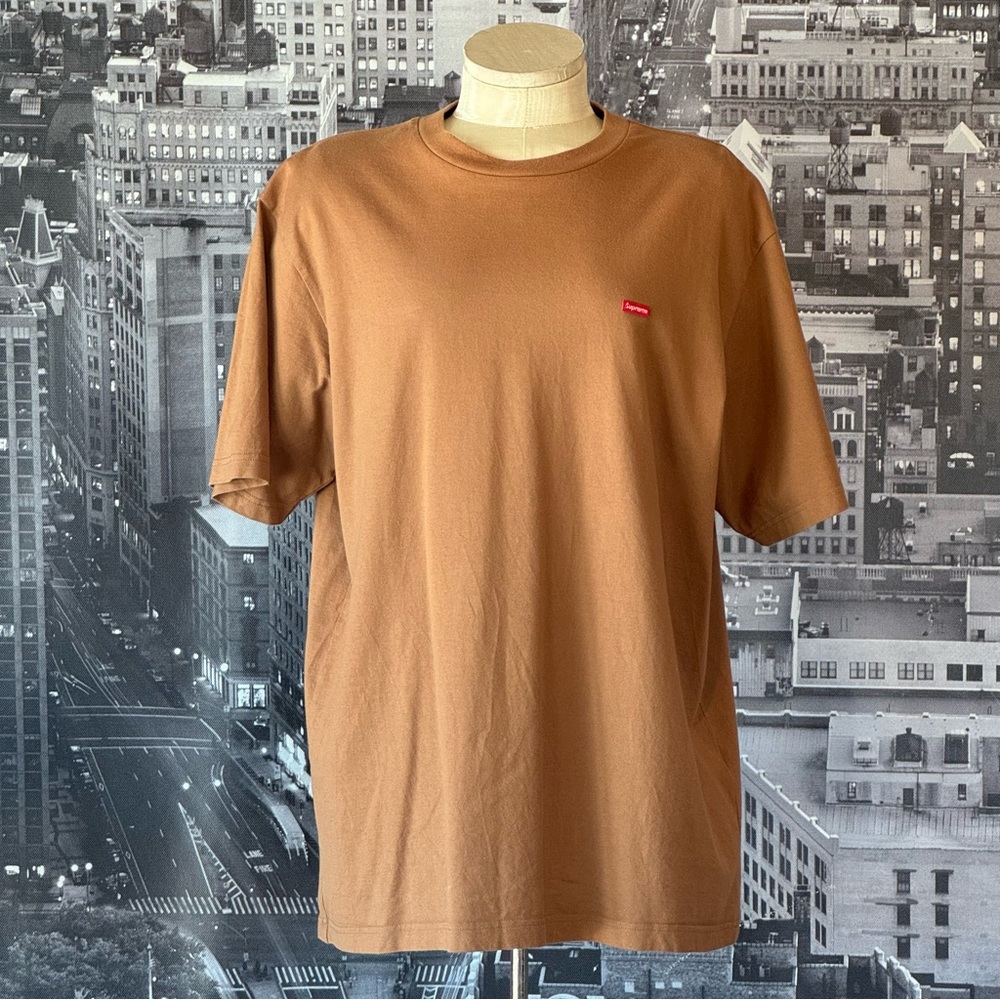 🎯SOLD🎯 Supreme Small Box Logo Short Sleeve Tee - Picture 1 of 12